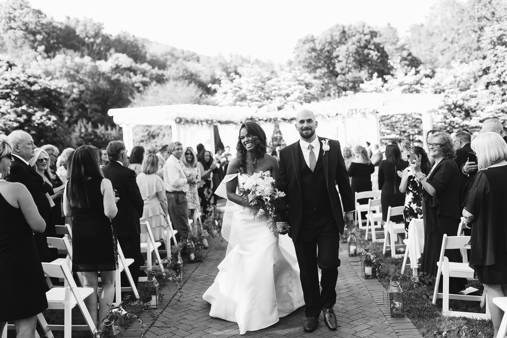  black and white wedding ceremony pictures 