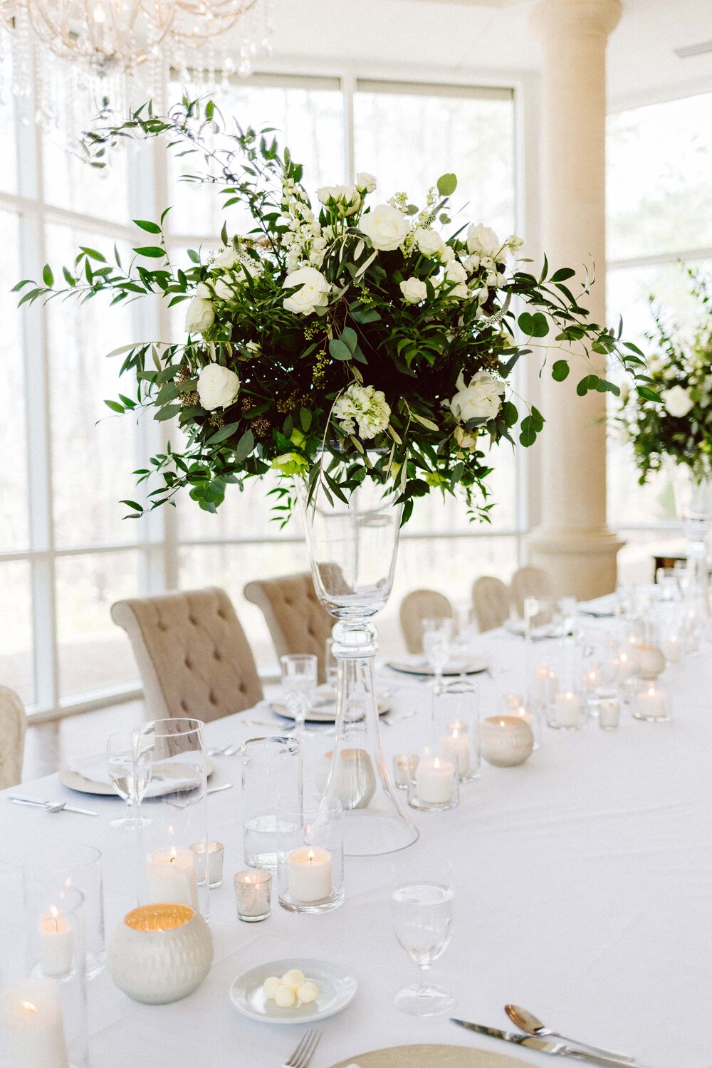  green and white spring wedding decor 