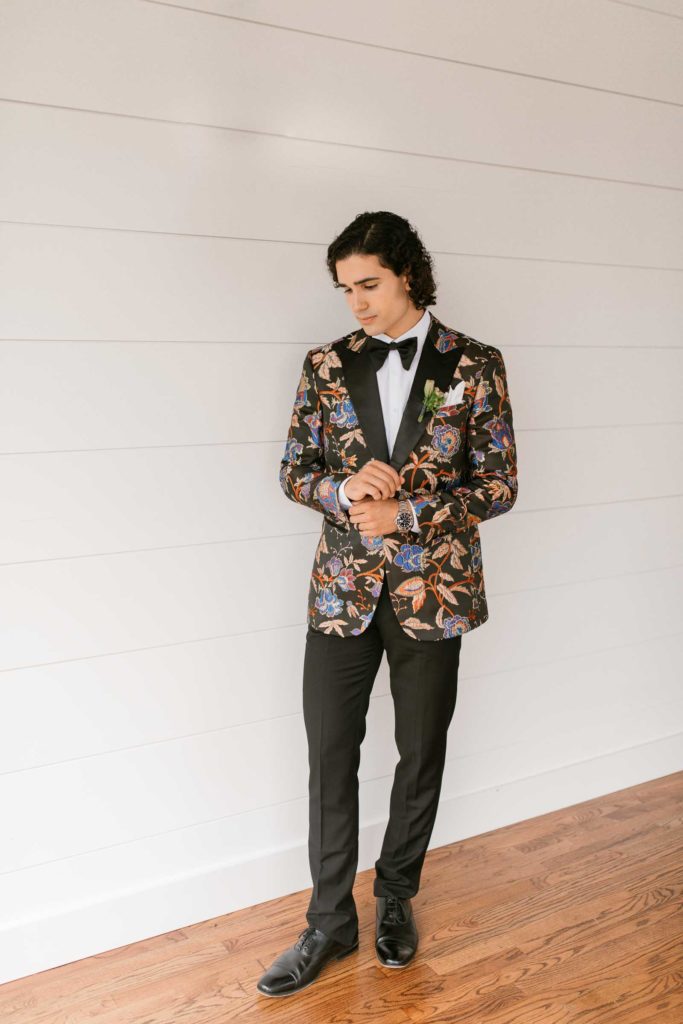 embroidered grooms tuxedo jacket