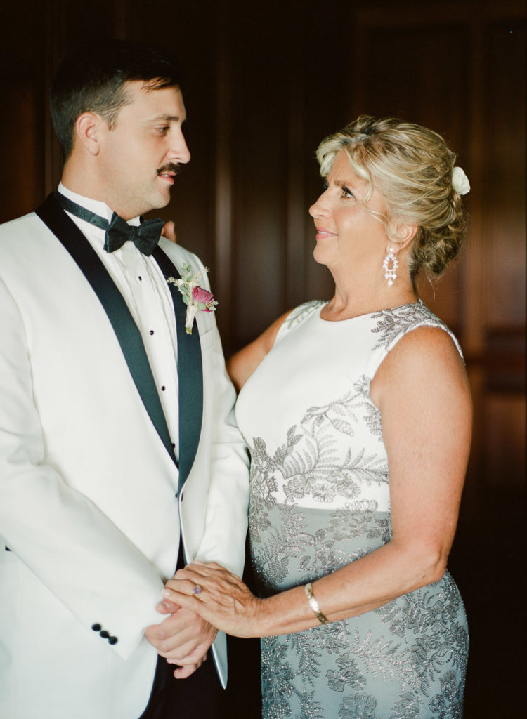 groom and mother on wedding day